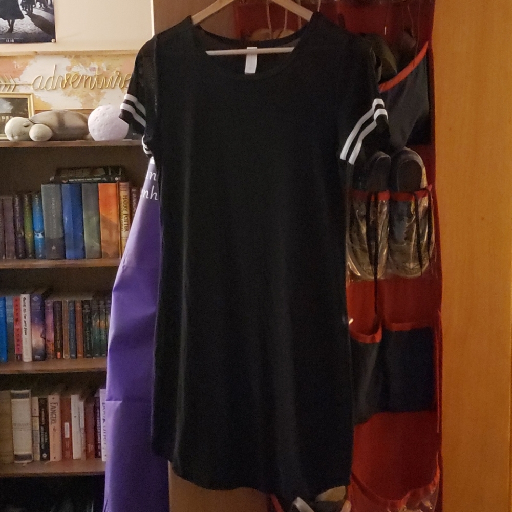 Black Form-fitting Dress